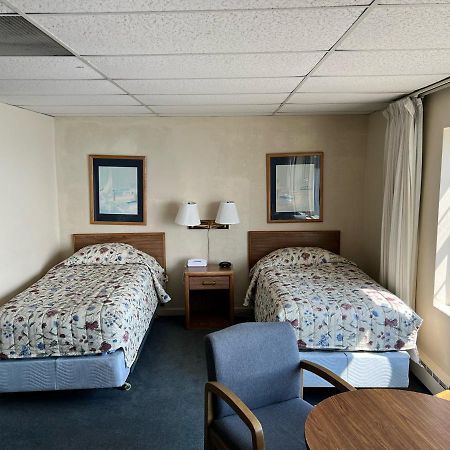 Shoreline Inn Гранд-Марей Экстерьер фото