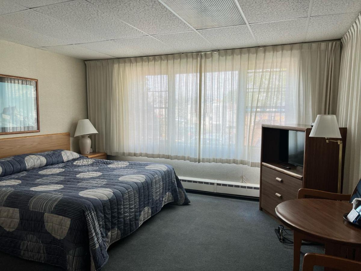 Shoreline Inn Гранд-Марей Экстерьер фото
